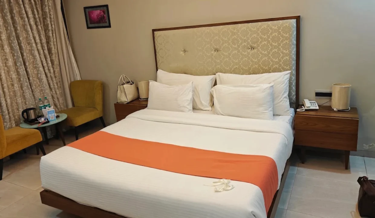 hotel-for-sale-goa-hotel-for-sale-hotel-for-rent-resorts-for-sale-goa-listings-goa-villa-goa-properties-luxury-villa-for-sale-dlf-villas-ashray-isprava-acron-vianaar-goa-vianaa-1-2-1240x720
